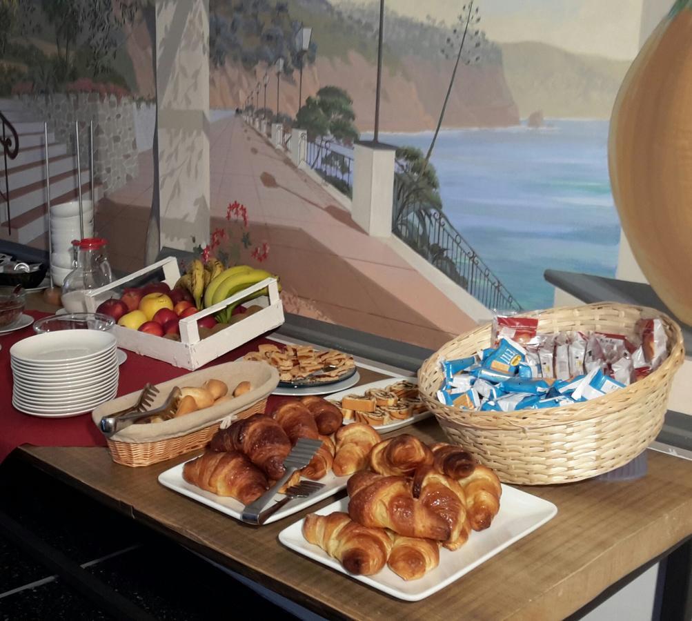 צ'לה ליגורה Hotel La Giara מראה חיצוני תמונה